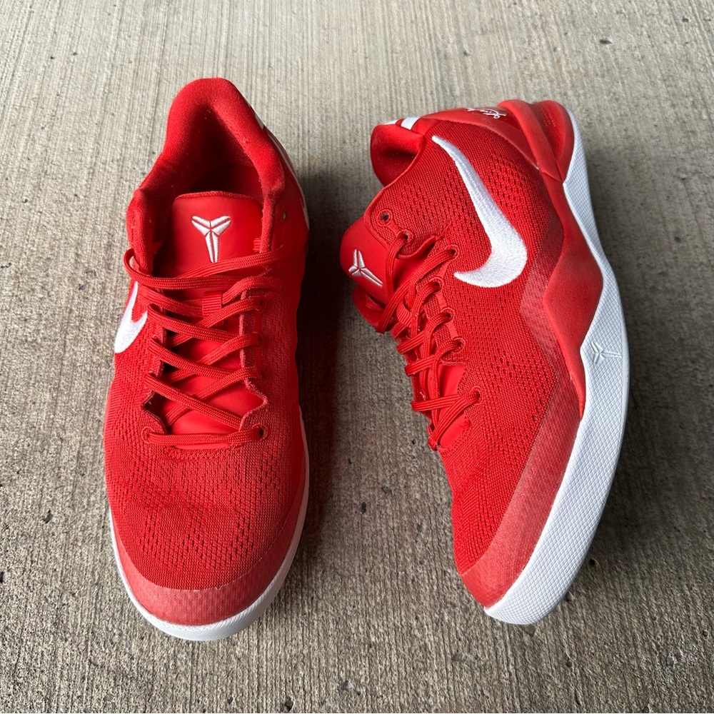 Nike Kobe 8 protro university red youth 7
Women’s 8.5
